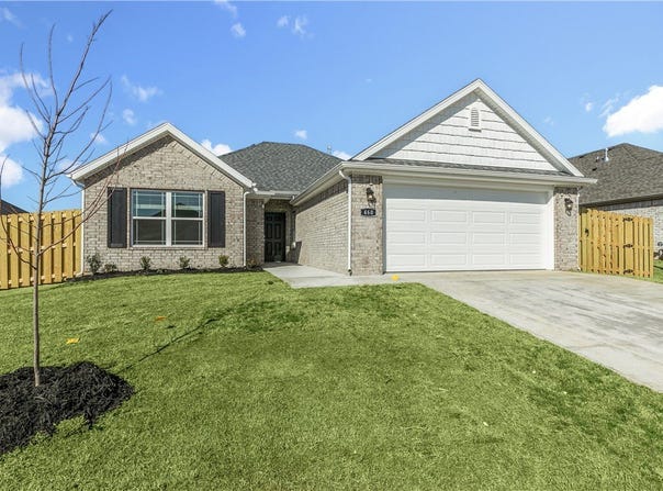 460 Willow Drive, Centerton, AR 72719