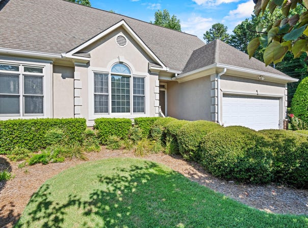 1500 Thornebrooke Circle, Dalton, GA 30720