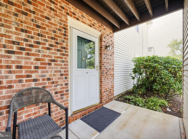 63 CENTER Lane, MOUNT LAUREL, NJ 08054