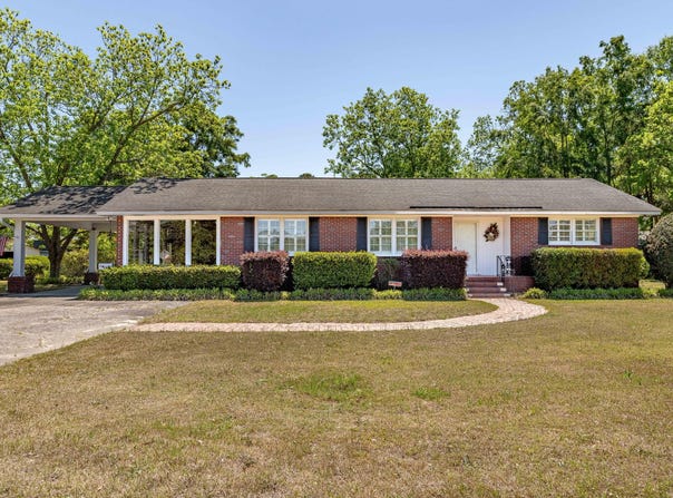 713 Harlin Street, Elloree, SC 29047