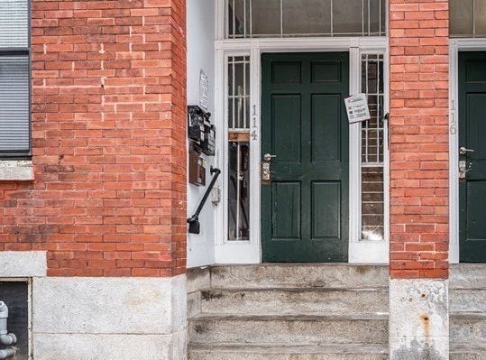 114 Appleton St, Lowell, MA 01852