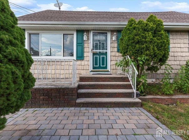 18 WESTBURY Road, Iselin, NJ 08830