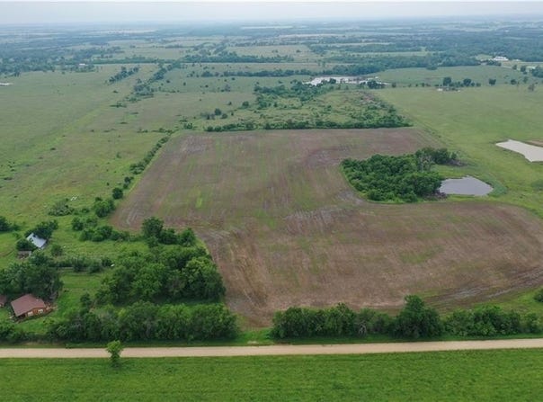 4691 New Hampshire Road, Bronson, KS 66716
