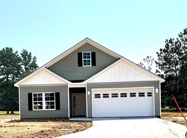 1014 Par Three Court, Manning, SC 29102