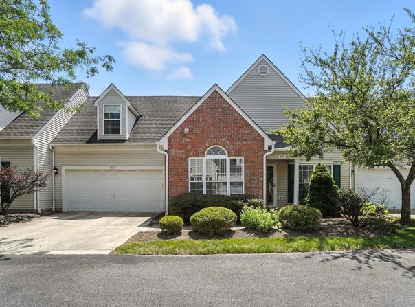 305 Lazelle Place Lane, Lewis Center, OH 43035