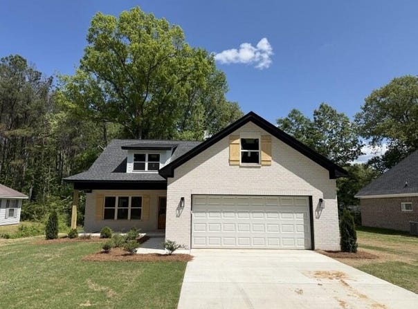 162 Oak Point Dr., Plantersville, MS 38862