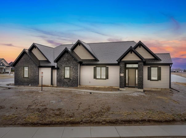 2088 Seward Lake Pass, Fort Wayne, IN 46814