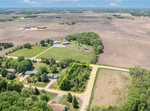 Xxx Woodview Lane, Le Center, MN 56057