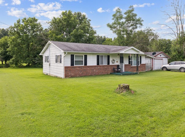 43 Pete Center Road, Campton, KY 41301