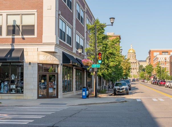 400 E Locust Street unit: 305, Des Moines, IA 50309