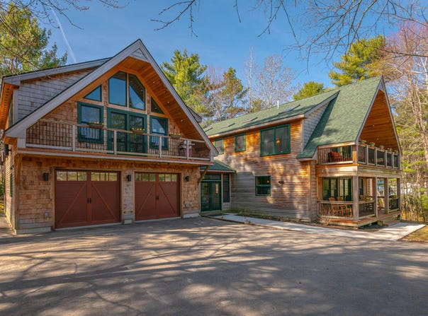 31 Dorothy Drive, Standish, ME 04084