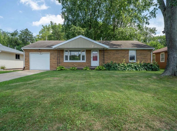 4210 S BAKER Lane, Peoria, IL 61607