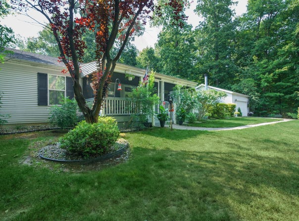 7208 Johnson Road, Coloma, MI 49038