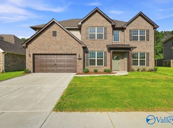 817 Ronnie Drive SE, Hartselle, AL 35640