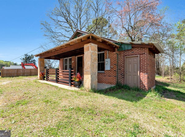 723 GAINESVILLE HWY, Alto, GA 30510