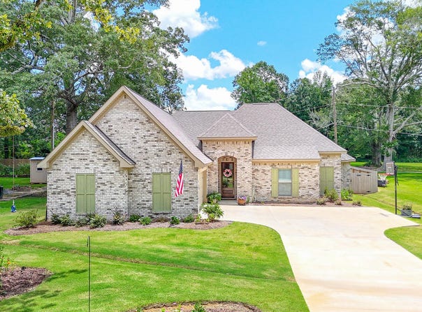 102 Eastwood Drive, Brandon, MS 39042