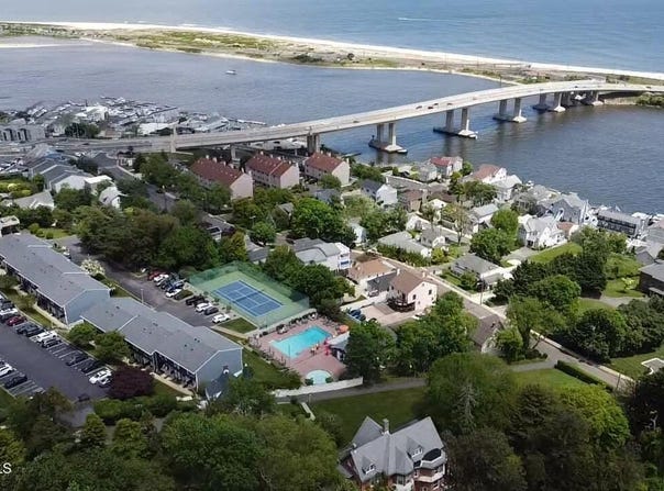J4 Twinlights Court, Highlands, NJ 07732