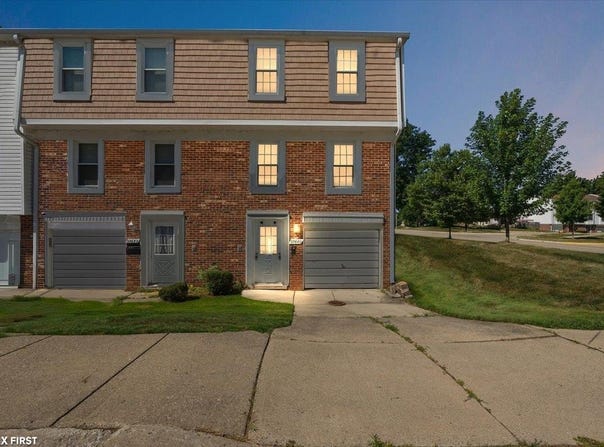 37680 Charter Oaks Blvd, Clinton Township, MI 48036
