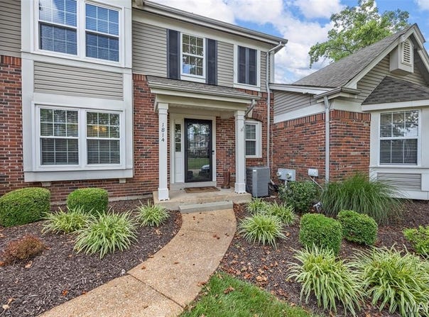 1814 Baxter Ridge Drive, Chesterfield, MO 63017