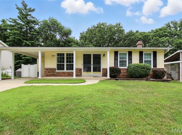 1837 San Luis Rey Parkway, Fenton, MO 63026