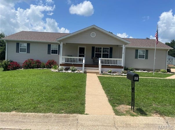 17 Westwood Drive, Salem, MO 65560