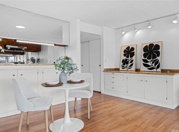 581 Kamoku Street 504, Honolulu, HI 96826