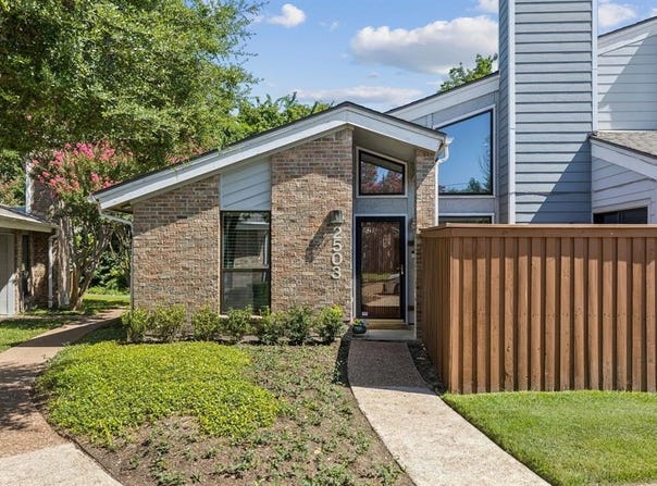 17490 Meandering Way, Dallas, TX 75252