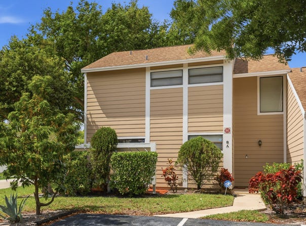 301 Lakewood Drive, Jupiter, FL 33458