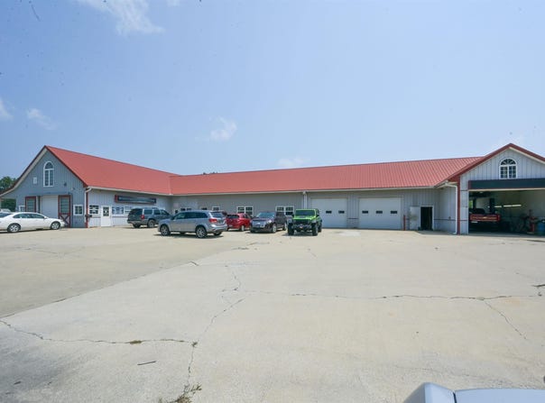 1518 S DIXON Road, Kokomo, IN 46902