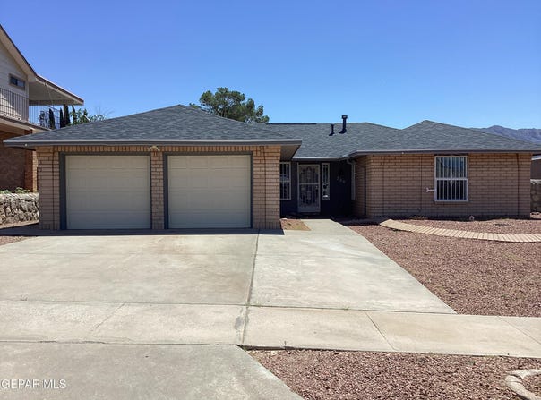 720 ESPOLON Drive, El Paso, TX 79912