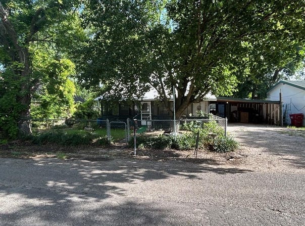 106 E Hackberry Street, Leonard, TX 75452