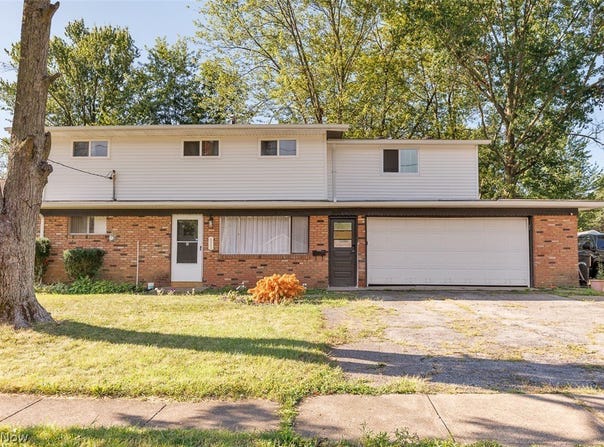 523 Purdue Avenue, Elyria, OH 44035