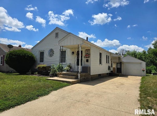 270 THOMPSON Court, Canton, IL 61520