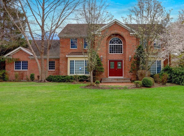 3 The Hunt, Saint James, NY 11780