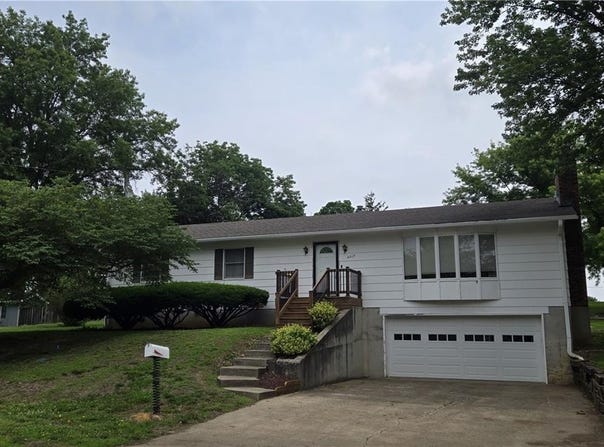 2213 Millwood Drive, Atchison, KS 66002