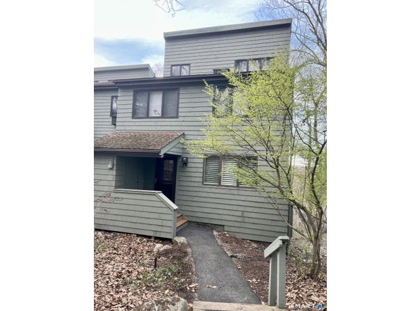 305 Cliffside Drive, Torrington, CT 06790