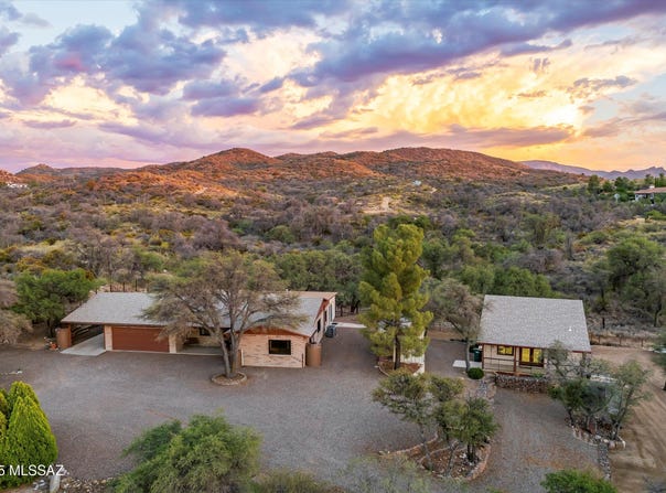 325 W Oak Hills Drive, Oracle, AZ 85623