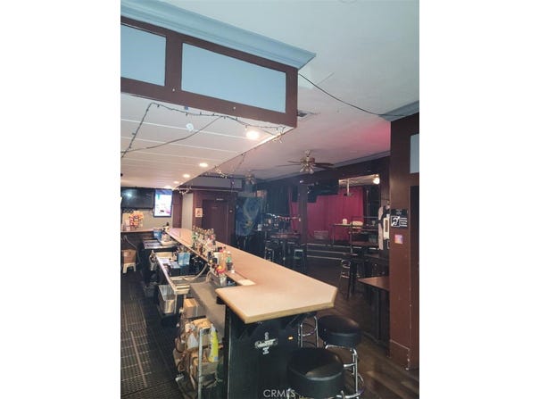 7214 Sepulveda Boulevard, Van Nuys, CA 91405