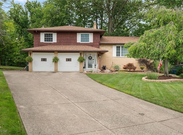 7744 Cecelia Drive, Parma, OH 44134