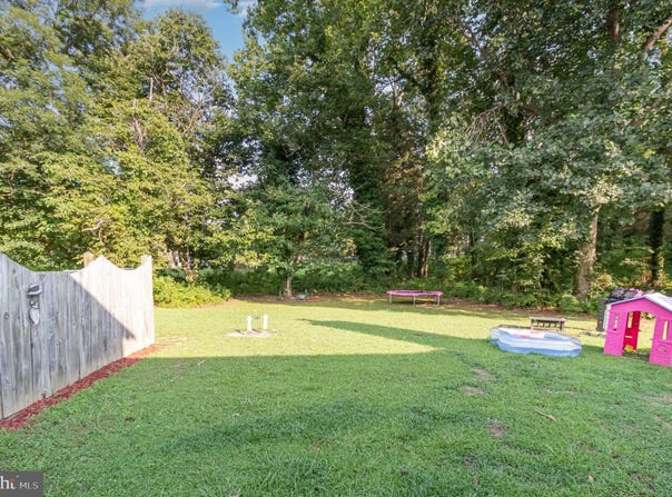 16388 HERITAGE PINES CIRCLE, BOWLING GREEN, VA 22427