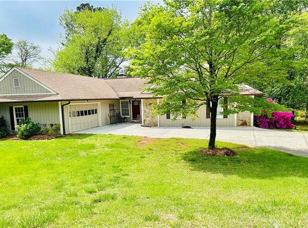 2894 Dellinger Drive, Marietta, GA 30062