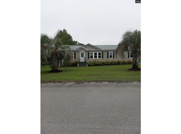126 Meredith Drive, Eutawville, SC 29048