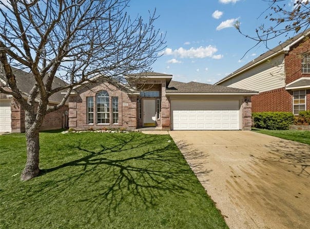 4512 Stepping Stone Drive, Fort Worth, TX 76123