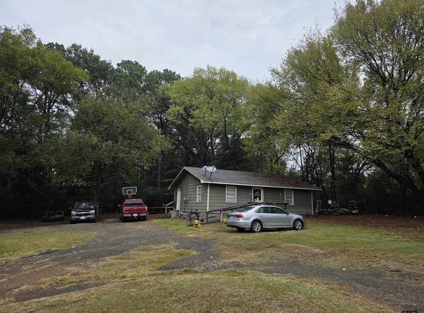 300 Walnut, Naples, TX 75568