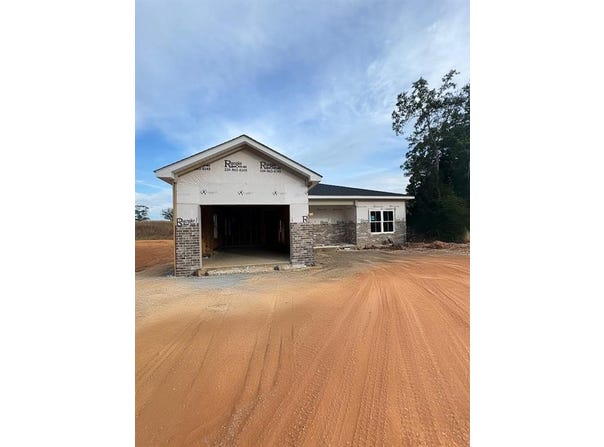 7217 King Road, Valley, AL 36854