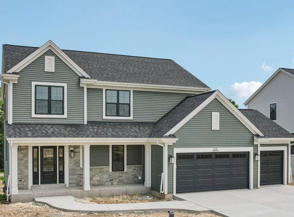N174w20616 Laurel Springs Cir, Jackson, WI 53037