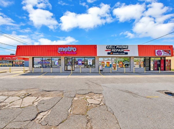 501 W Moore Avenue, Terrell, TX 75160