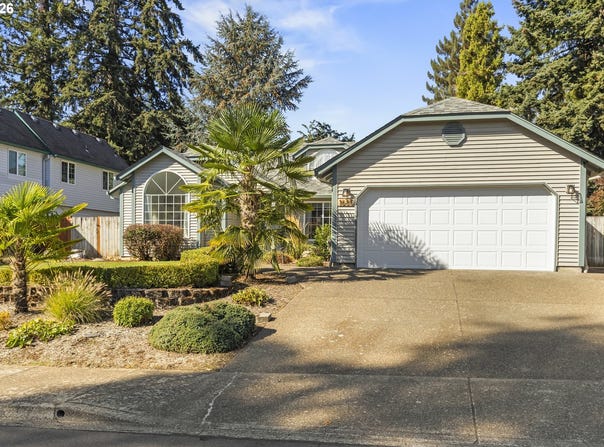 1685 SW GOUCHER St, McMinnville, OR 97128