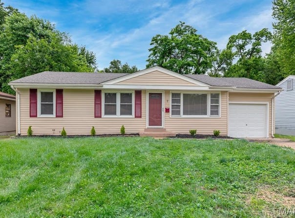 7 Norine Court, Florissant, MO 63031