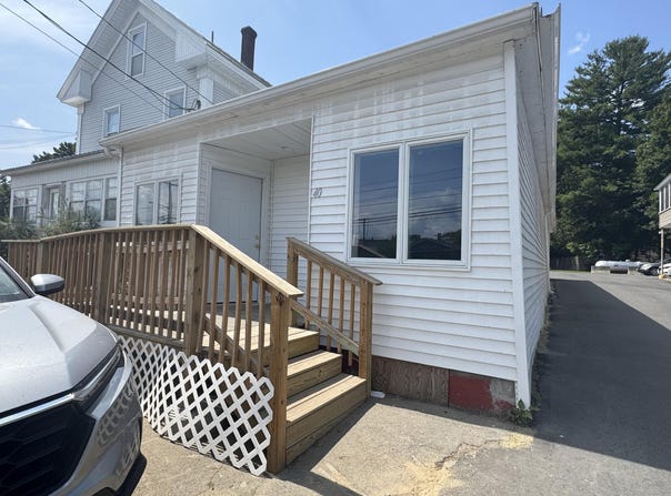 40 Elm Street, Waterville, ME 04901